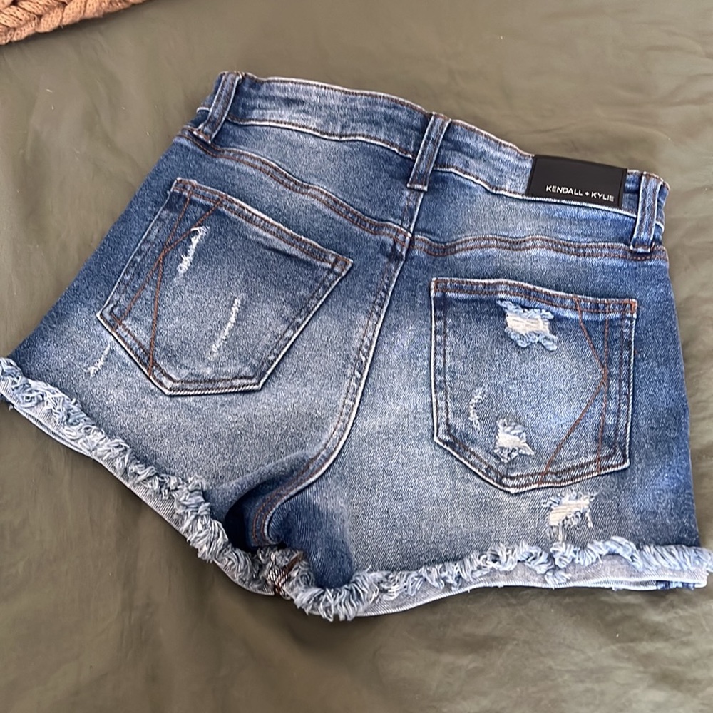 Drifter High Rise Shorts. - Picture 3 of 5